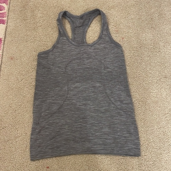 Bundle of 2 LULULEMON PIECES - Picture 2 of 6